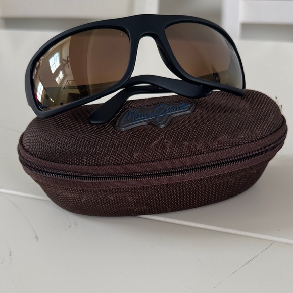 Maui Jim Polarized Black and Brown Sunglasses - Picture 13 of 13